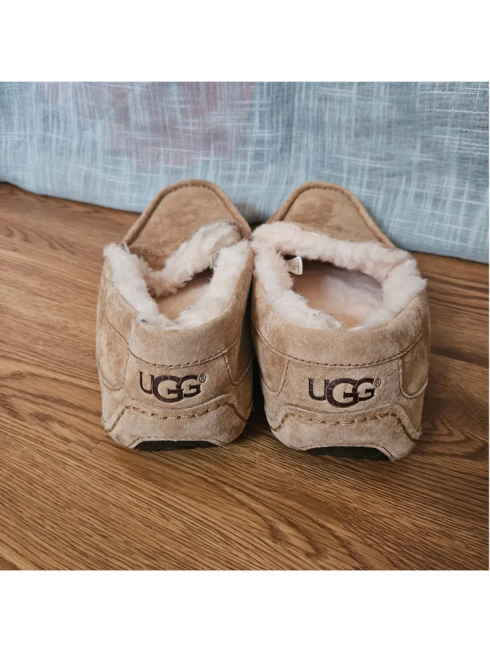 UGG Ascot Moccasin Slippers Faux Fur Mens 11 EEE